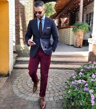 Какие броги носить с красными брюками чинос