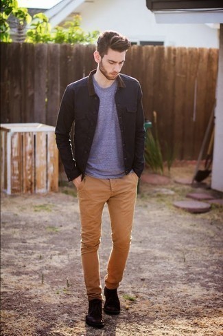 С чем носить красные ботинки дезерты