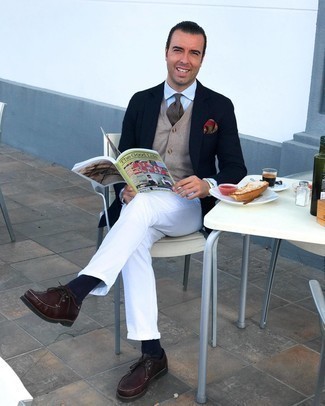 С чем носить красные ботинки дезерты