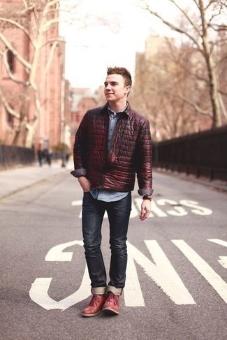 С чем носить красные ботинки дезерты