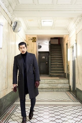 С чем носить красные монки с двумя ремешками