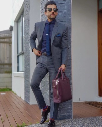 С чем носить красные монки с двумя ремешками