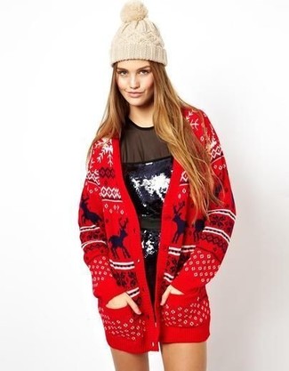 С чем носить красный кардиган с жаккардовым узором женщине