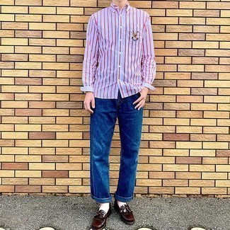 С чем носить красные лоферы c бахромой мужчине