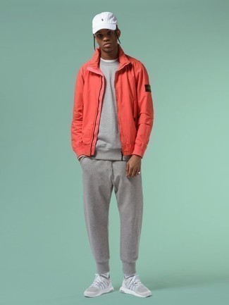 С чем носить красную куртку харрингтон