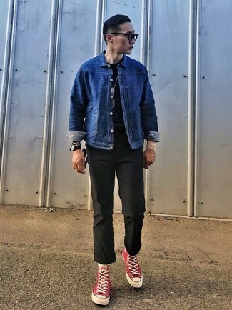 С чем носить красные высокие кеды мужчине