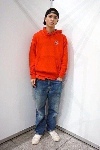 С чем носить красный худи мужчине