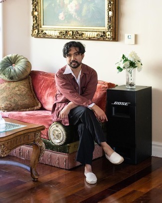 С чем носить красную куртку мужчине