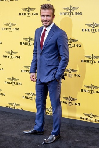 С чем носить красный вязаный галстук мужчине