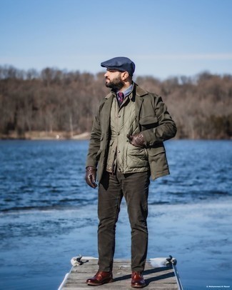 С чем носить красные кожаные ботинки мужчине