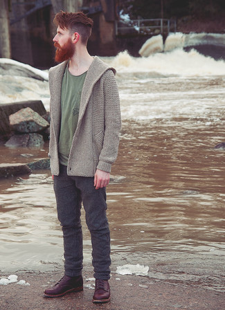 С чем носить красные кожаные повседневные ботинки мужчине