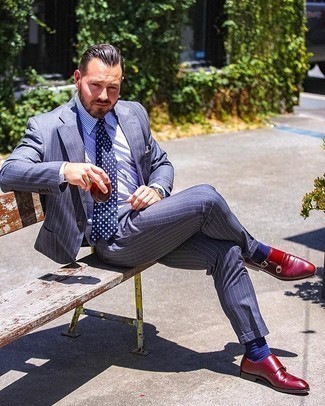 С чем носить красные кожаные монки с двумя ремешками