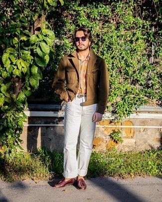 С чем носить красные кожаные лоферы с кисточками