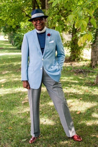 С чем носить красные кожаные лоферы с кисточками