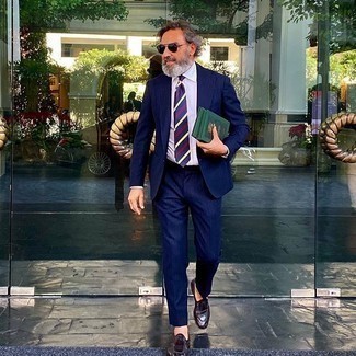 С чем носить красные кожаные лоферы с кисточками