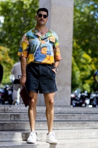 С чем носить красный кожаный мужской клатч мужчине