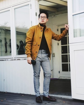 Какие брюки чинос носить с красными лоферами