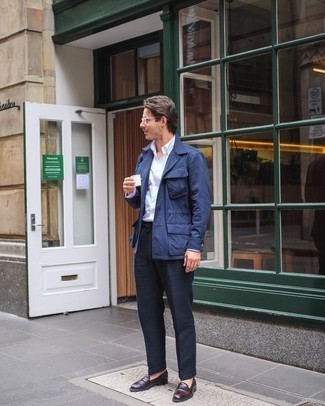 Какие брюки чинос носить с красными лоферами