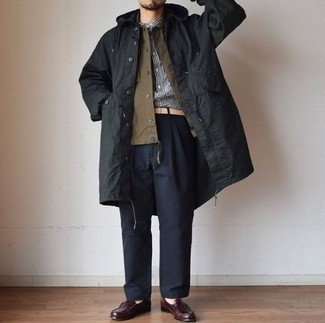 Какие брюки чинос носить с красными лоферами