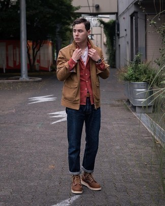 Какие джинсы носить с красной рубашкой с длинным рукавом мужчине