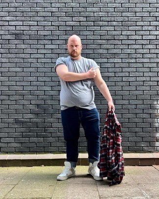 С чем носить красную рубашку с длинным рукавом мужчине