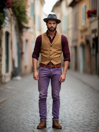 С чем носить красную рубашку с длинным рукавом мужчине