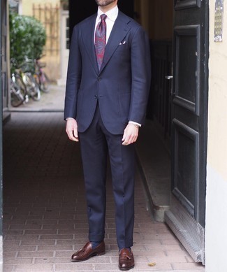 С чем носить красный галстук с "огурцами" мужчине