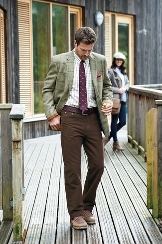 С чем носить красный нагрудный платок