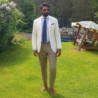 С чем носить красный нагрудный платок