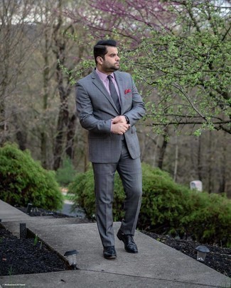 С чем носить красный нагрудный платок