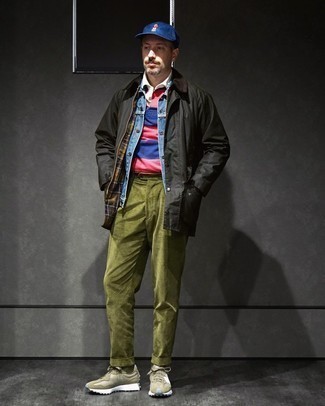 Какие кроссовки носить с красной футболкой-поло мужчине