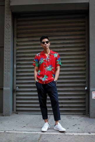 С чем носить красную рубашку с принтом мужчине