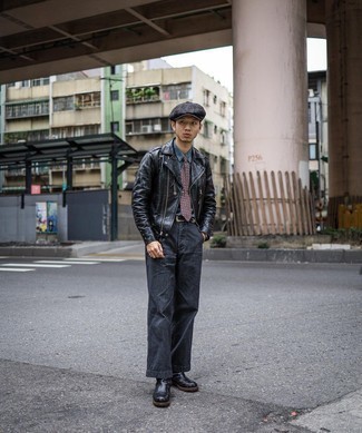 С чем носить красный галстук с принтом мужчине