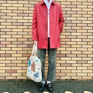 Какой худи носить с красным дождевиком мужчине