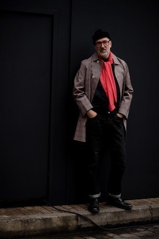 С чем носить красный шарф мужчине