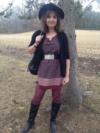 С чем носить красное платье прямого кроя