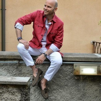 С чем носить красную куртку-рубашку мужчине