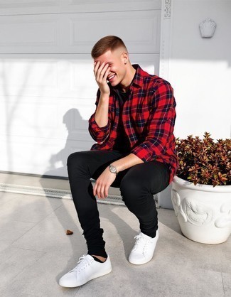 С чем носить красную рубашку мужчине