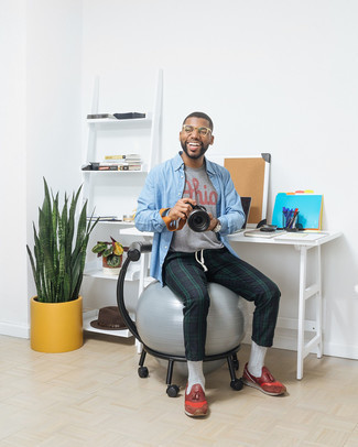 С чем носить красные кеды мужчине лето