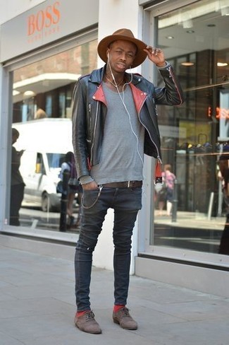 С чем носить красные носки в 30 лет мужчине