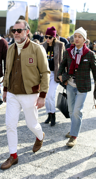 С чем носить красные носки за 50 лет мужчине