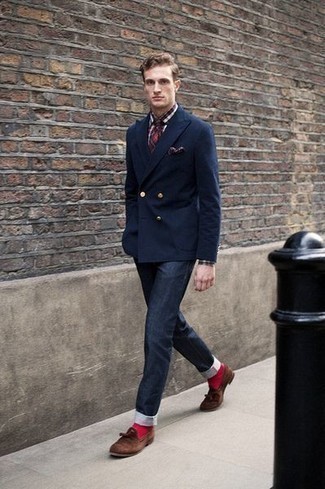 С чем носить красные носки в 30 лет мужчине