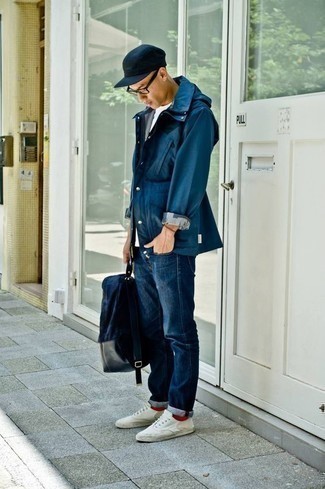 С чем носить красные носки в 20 лет мужчине