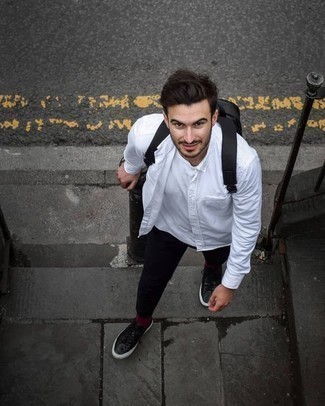 С чем носить красные носки в 30 лет мужчине