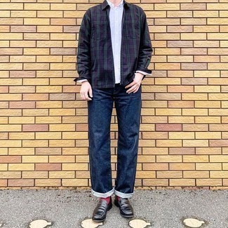 С чем носить красные носки в 30 лет мужчине