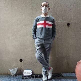 С чем носить красные носки мужчине в стиле смарт-кэжуал