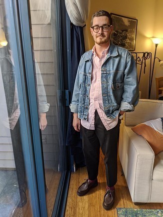 С чем носить красные носки в 30 лет мужчине