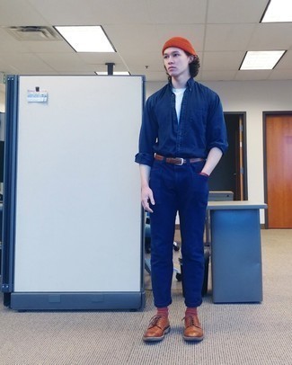 С чем носить красные носки мужчине в стиле смарт-кэжуал