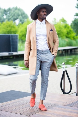 С чем носить красные замшевые топсайдеры