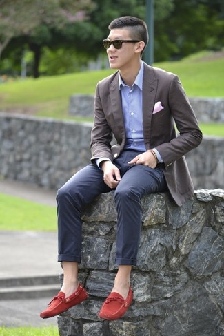 С чем носить красные замшевые мокасины мужчине